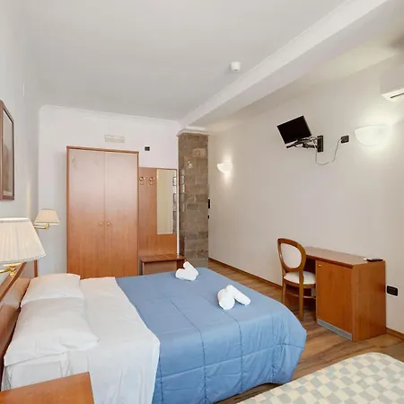 Hotel apartamentowy H Ruiins 3*
