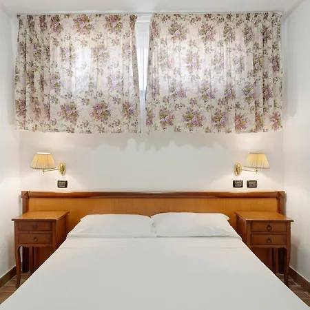 H Pompeii Ruiins Aparthotel 3*