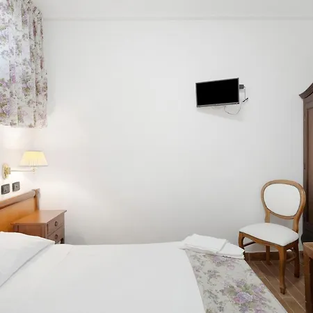 H Pompeii Ruiins Lägenhetshotell 3*