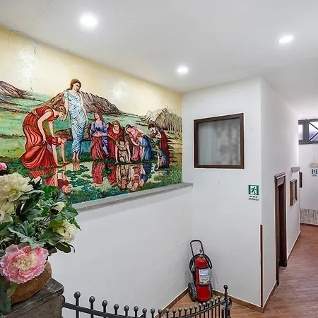 H Pompeii Ruiins Aparthotel