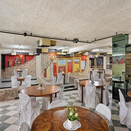 Aparthotel H Pompeii Ruiins