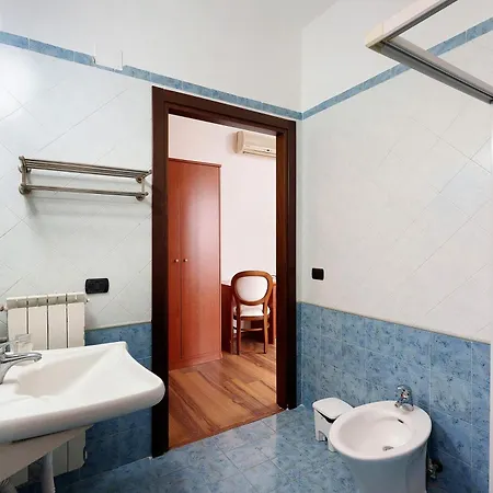 H Pompeii Ruiins Aparthotel