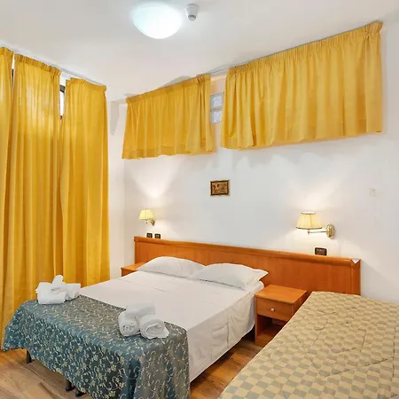Aparthotel H Pompeii Ruiins 3*